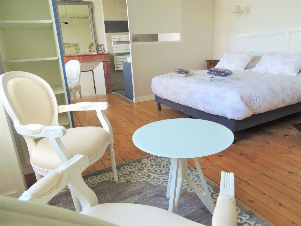 Domaine Du Plessis Grimaud Bed & Breakfast Saint-Viaud Екстериор снимка